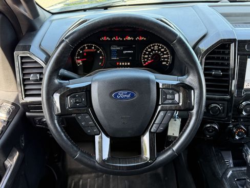 Used 2018 Ford F150 XLT w/ Equipment Group 302A Luxury AWD/4WD image 17