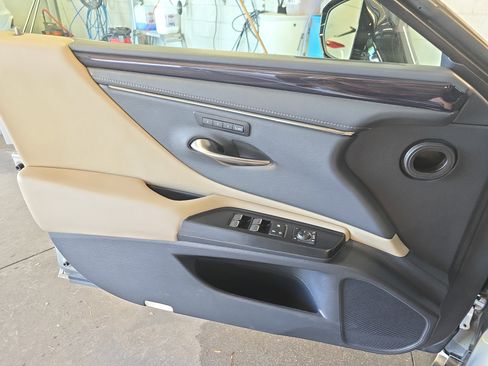 Used 2021 Lexus ES 350 w/ Premium Package FWD image 23