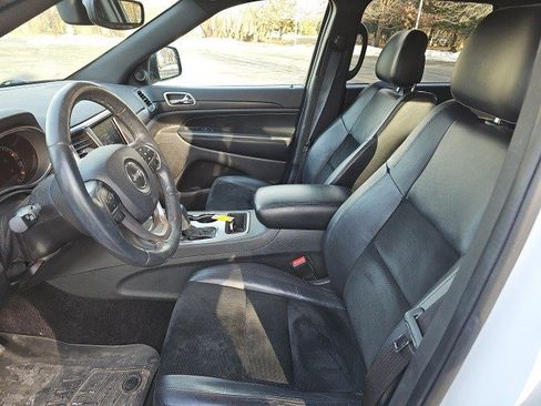 Used 2018 Jeep Grand Cherokee Altitude image 19