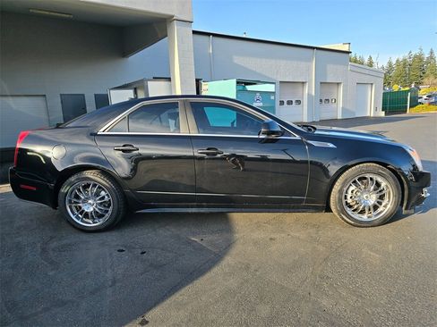 Used 2010 Cadillac CTS Premium image 3