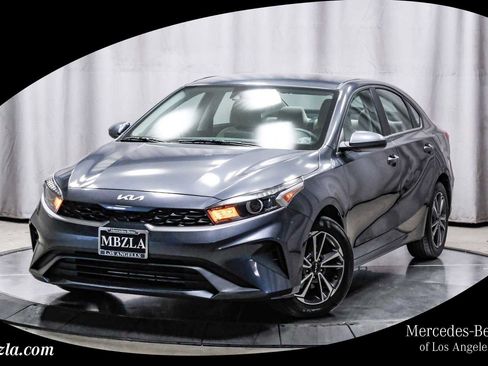 Used 2022 Kia Forte LXS image 1