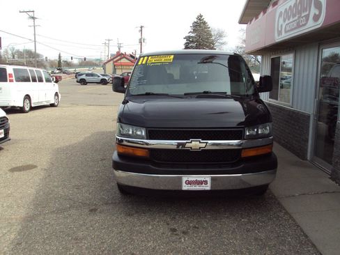 Used 2011 Chevrolet Express 1500 LT w/ LT Preferred Equipment Group image 3