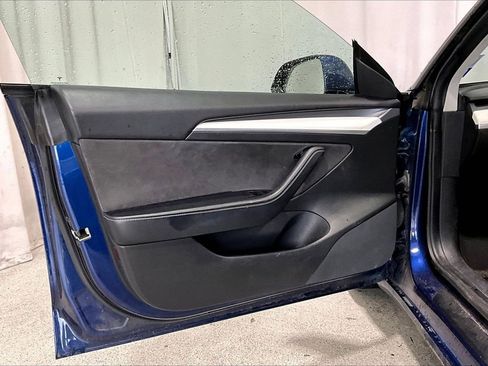 Used 2021 Tesla Model 3 Standard Range Plus image 21