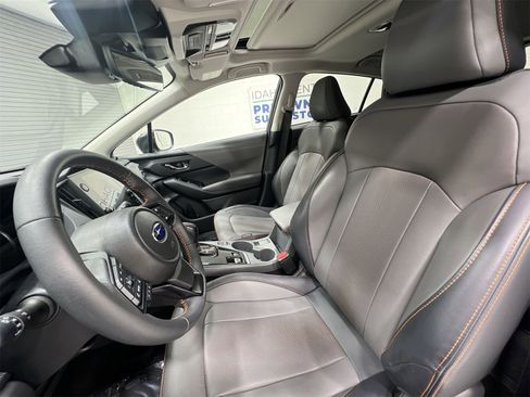 Certified 2025 Subaru Crosstrek 2.5i Limited w/ Crosstrek Mirror Package image 11