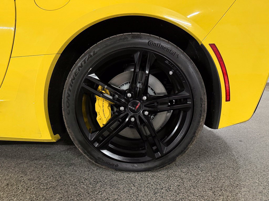 Used 2017 Chevrolet Corvette Stingray Coupe w/ Carbon Flash Badge Package RWD image 10