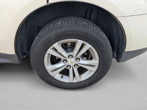 Used 2015 Chevrolet Equinox LT w/ Driver Convenience Package image 3