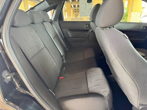 Used 2011 Ford Focus SE w/ 201A Rapid Spec Order Code FWD image 23