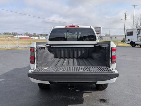 Certified 2025 Nissan Frontier SV w/ SV Convenience Package image 29