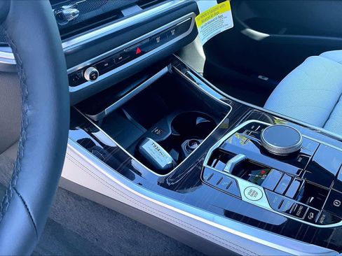 New 2026 BMW X5 xDrive40i w/ Climate Comfort Package image 8
