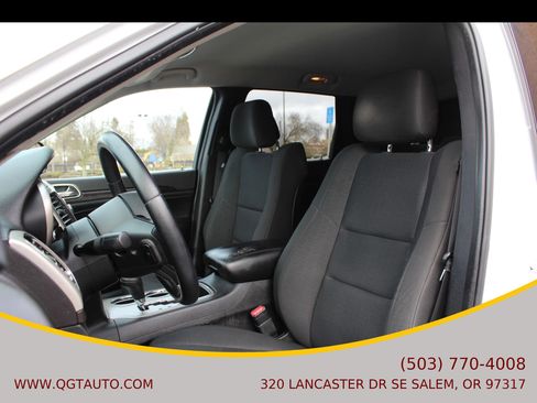 Used 2013 Jeep Grand Cherokee Laredo AWD/4WD image 12