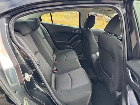 Used 2018 MAZDA MAZDA3 Sport image 13