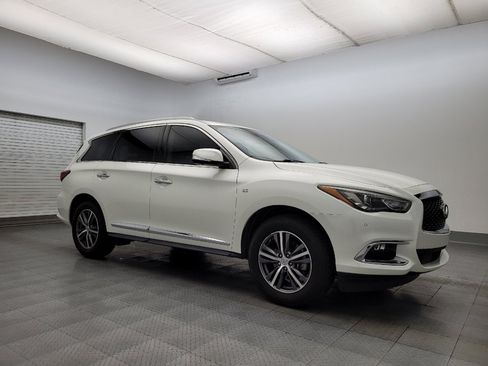 Used 2019 INFINITI QX60 Luxe w/ Essential Package image 11