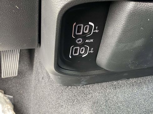 New 2026 RAM 1500 Express image 9