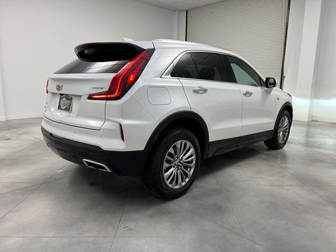 Used 2024 Cadillac XT4 Premium Luxury image 7