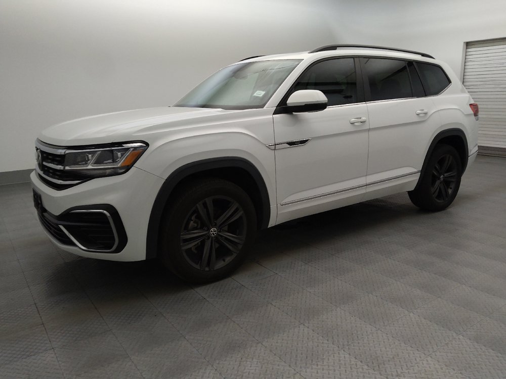 Used 2021 Volkswagen Atlas SE w/ Panoramic Sunroof Package FWD image 2