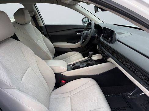 Used 2023 Honda Accord LX image 15