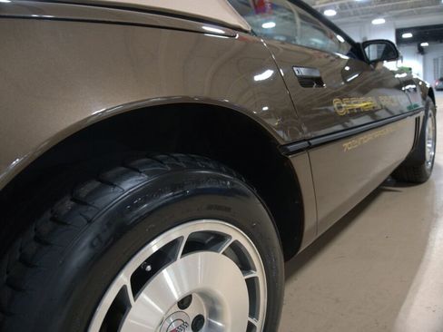 Used 1986 Chevrolet Corvette Convertible image 28