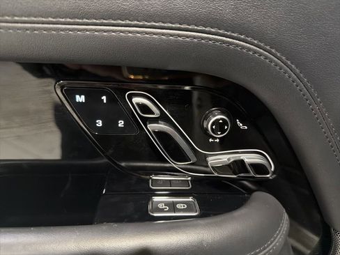 Used 2018 Land Rover Range Rover HSE image 27