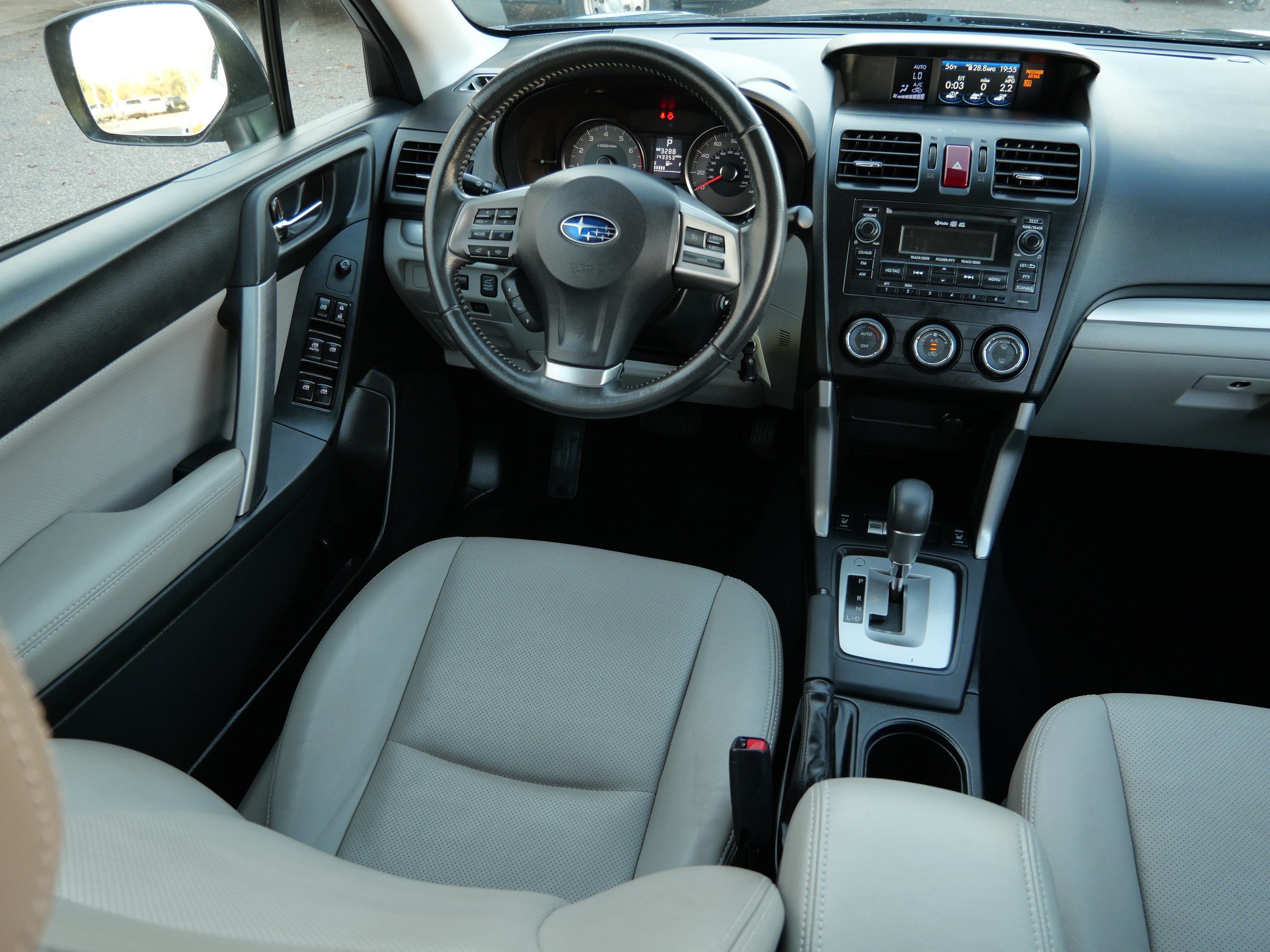 Used 2014 Subaru Forester 2.5i Limited w/ Popular Package #1 AWD/4WD image 9
