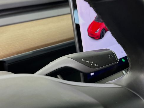 Used 2020 Tesla Model Y Long Range image 24