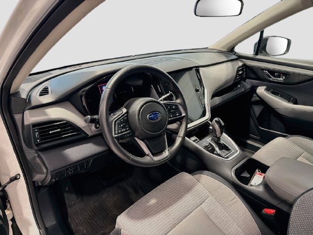 Used 2024 Subaru Outback Premium AWD/4WD image 9