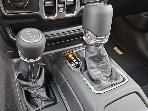 New 2026 Jeep Wrangler Unlimited Sahara AWD/4WD image 16