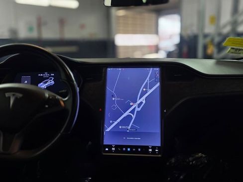 Used 2020 Tesla Model S AWD image 13