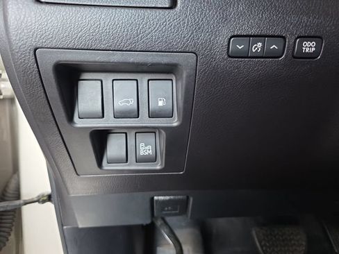 Used 2015 Lexus RX 450h AWD image 25