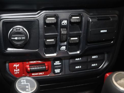 Used 2020 Jeep Gladiator Rubicon AWD/4WD image 29