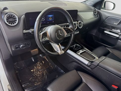 Used 2025 Mercedes-Benz GLA 250 image 23