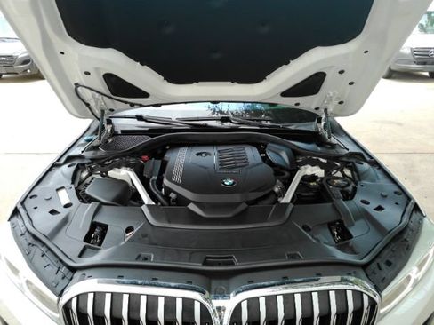 Used 2022 BMW 740i RWD image 54