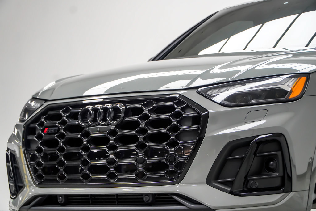Used 2022 Audi SQ5 Prestige w/ Prestige Package AWD/4WD image 2