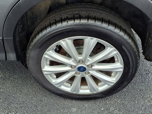 Used 2019 Ford Escape SEL AWD/4WD image 9