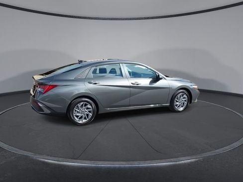 New 2026 Hyundai Elantra Blue image 4