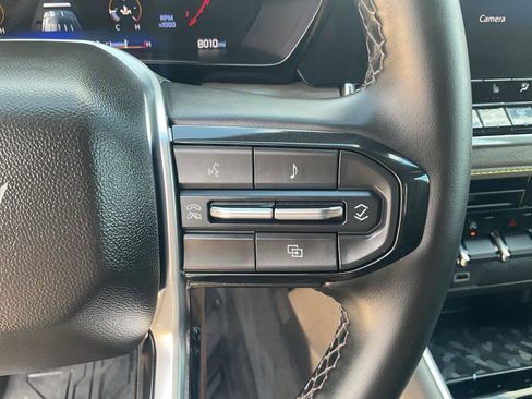 Used 2024 Chevrolet Colorado ZR2 w/ Technology Package image 11