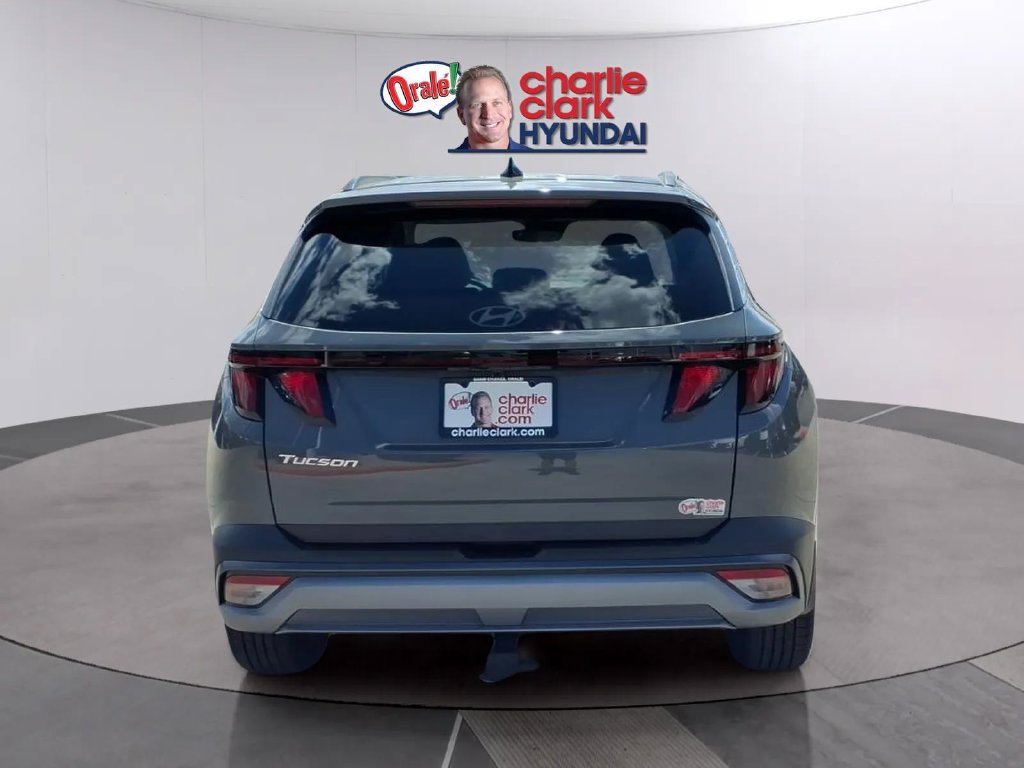 New 2026 Hyundai Tucson SEL Plus w/ Tow & Go Package FWD image 4