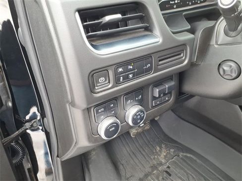 Used 2022 GMC Yukon SLT w/ SLT Luxury Package image 19