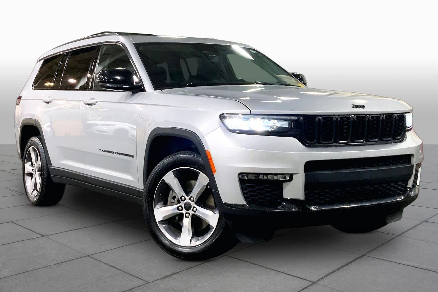 Used 2021 Jeep Grand Cherokee L Limited w/ Trailer Tow Group (B) AWD/4WD image 3