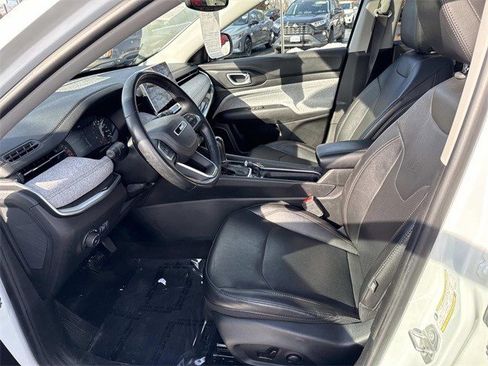 Used 2022 Jeep Compass Latitude w/ Sun and Sound Group image 14