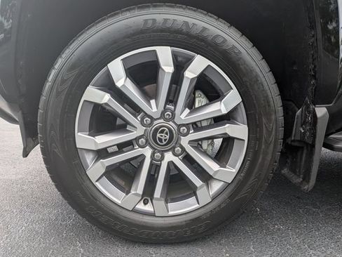 Used 2026 Toyota 4Runner Limited AWD/4WD image 9