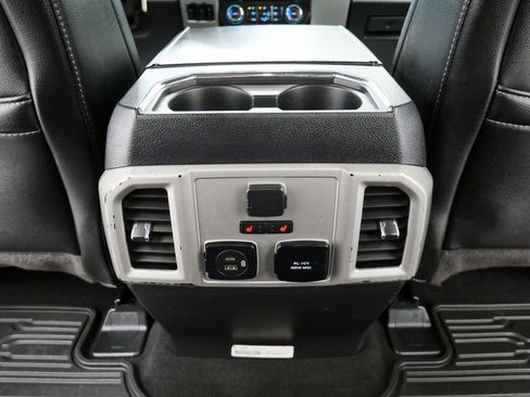 Used 2020 Ford F350 Lariat image 22