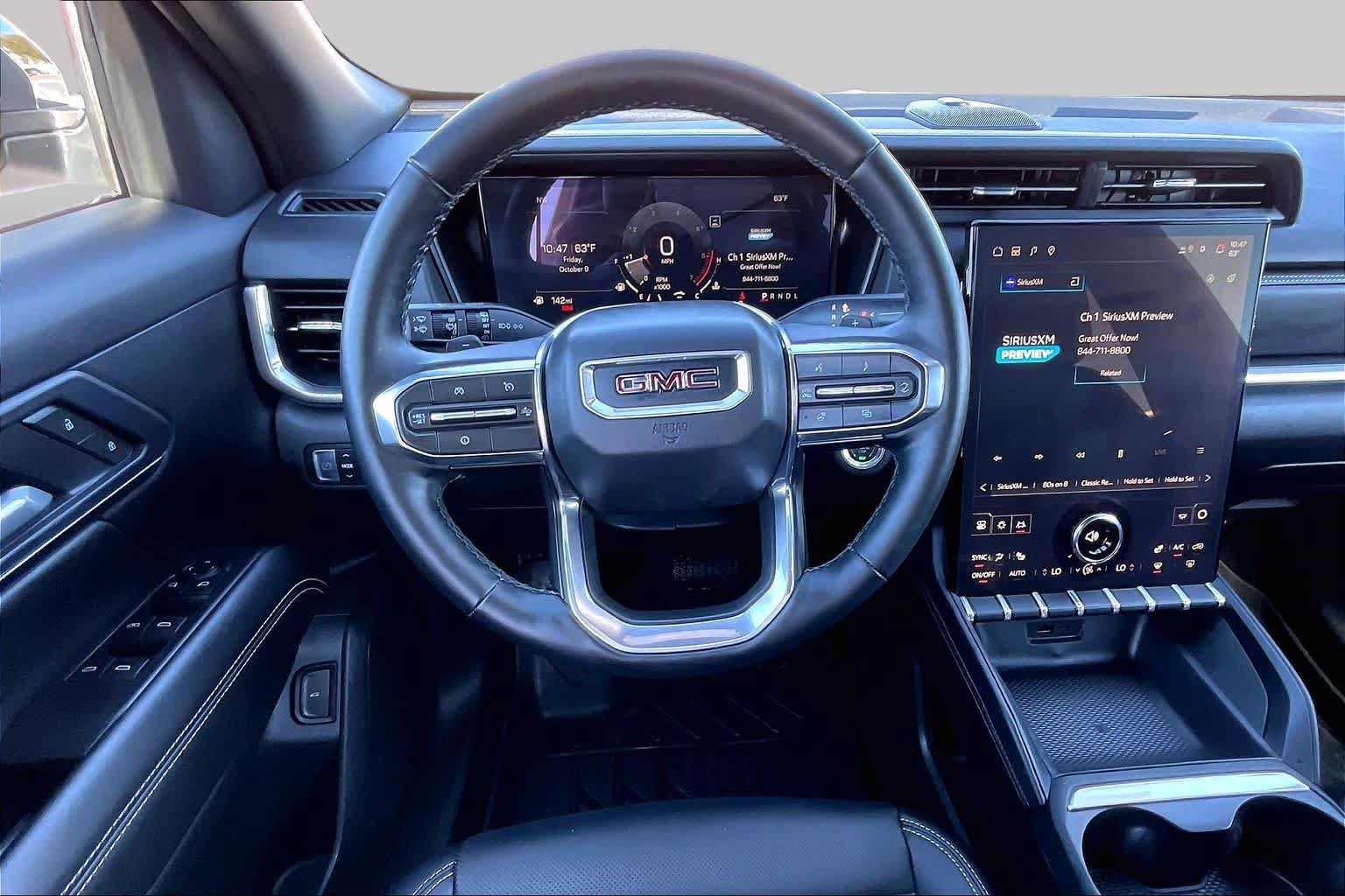 Used 2026 GMC Terrain Elevation w/ Elevation Premium Package FWD image 6