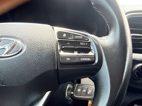 Used 2020 Hyundai Venue SEL w/ Convenience Package FWD image 27