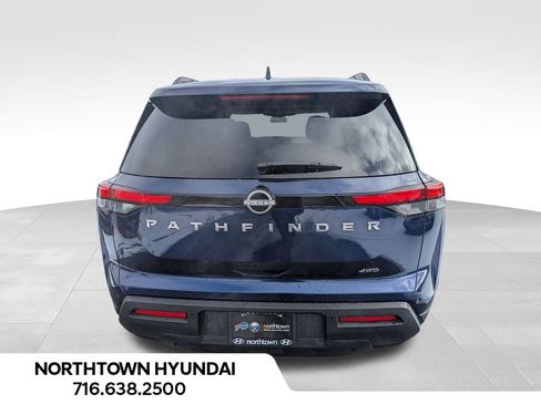 Used 2025 Nissan Pathfinder SV image 13