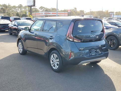 Certified 2024 Kia Soul LX image 4