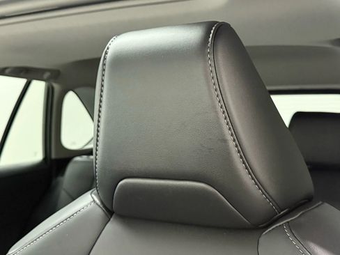 Used 2022 Toyota RAV4 XLE Premium image 16