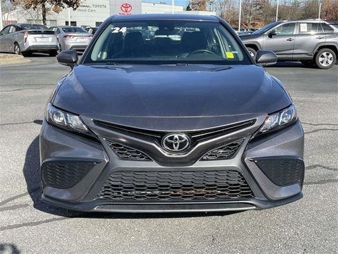 Used 2024 Toyota Camry SE image 8