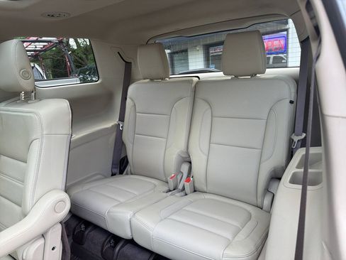 Used 2019 GMC Acadia Denali w/ Technology Package FWD image 29