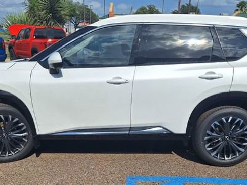 New 2026 Nissan Rogue Platinum AWD/4WD image 4