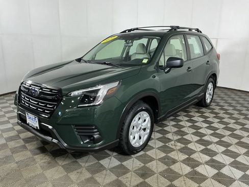 Used 2022 Subaru Forester AWD/4WD image 4